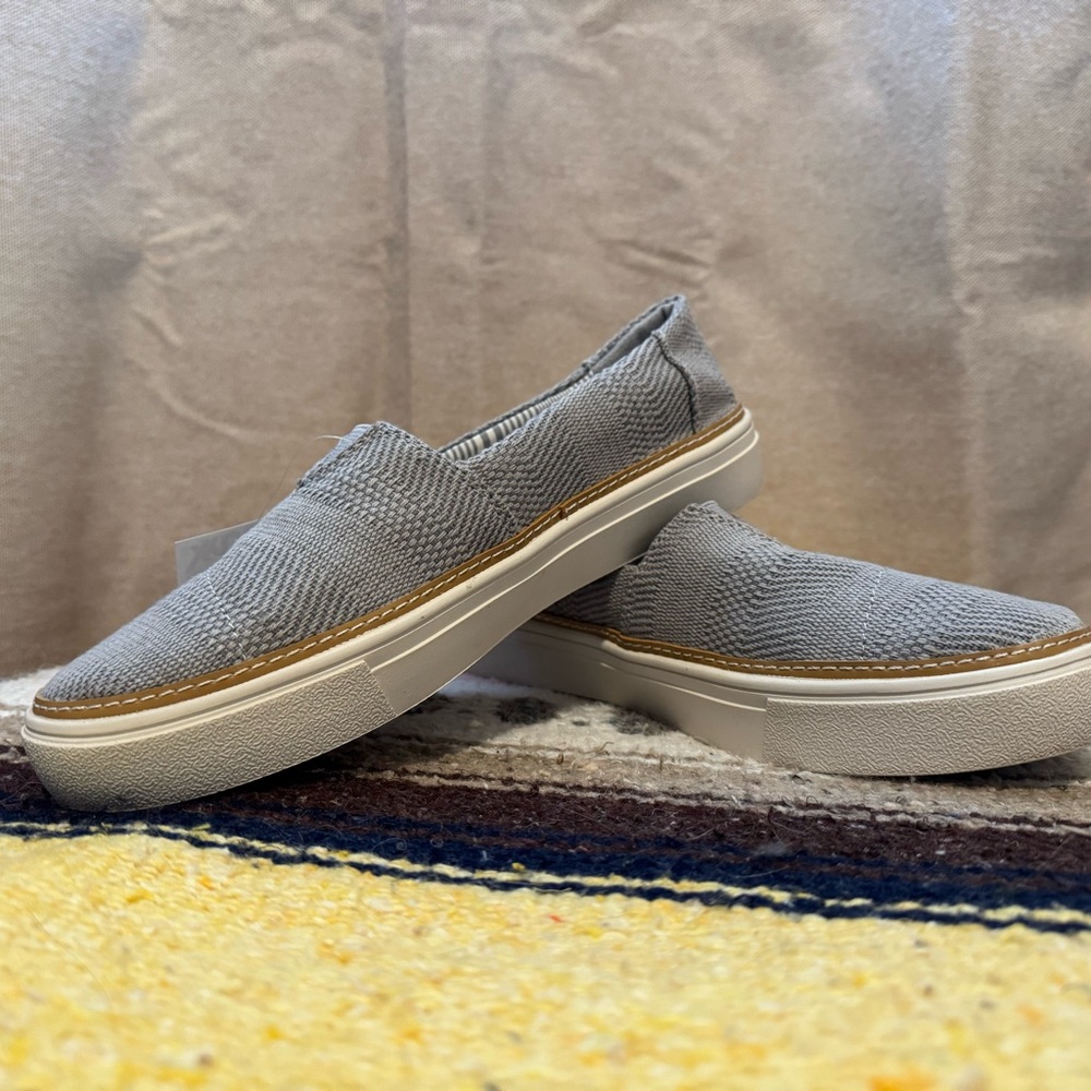 Toms Gray Women’s Slip-Ons